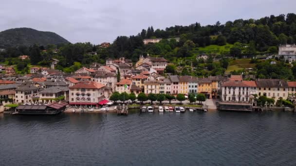 Vista aérea de la ciudad en italia — Vídeos de Stock