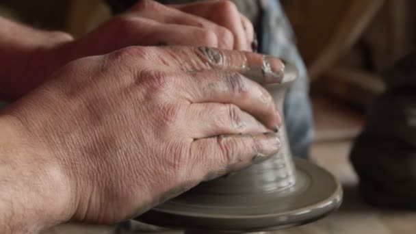 Craftman work clay for Typical pottery — Stock Video