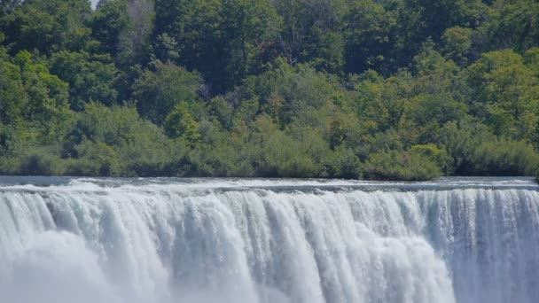 Velmi blízký pohled v pomalém pohybu v Niagara falls — Stock video