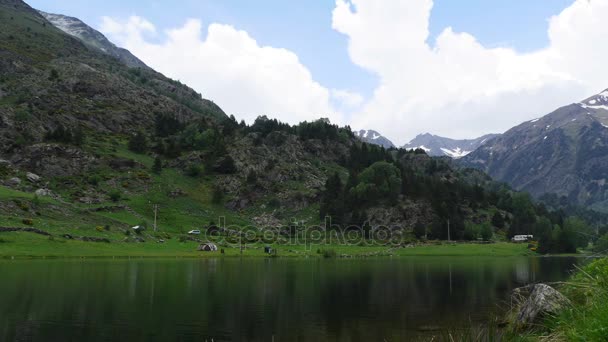 Time lapse at a lake on the Pyrenees — Stock Video