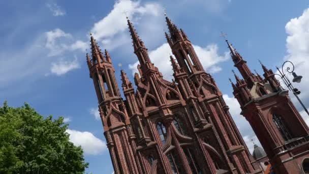 Kyrkan tidsfördröjning i Vilnius — Stockvideo