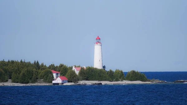 Deniz kıyısında Beacon