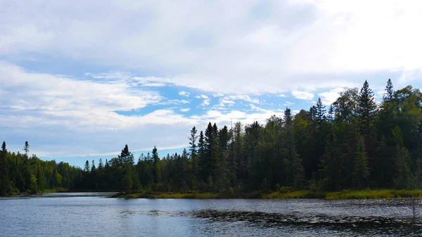Озеро в Онтаріо - Канада — стокове фото