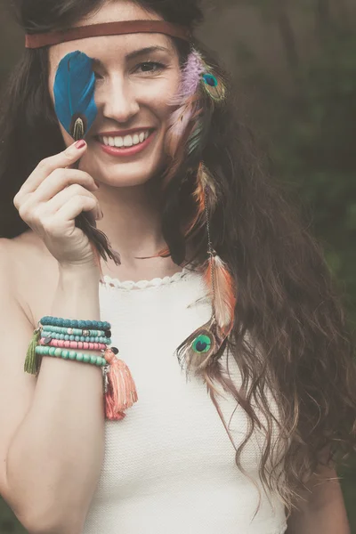 Boêmio estilo jovem mulher — Fotografia de Stock