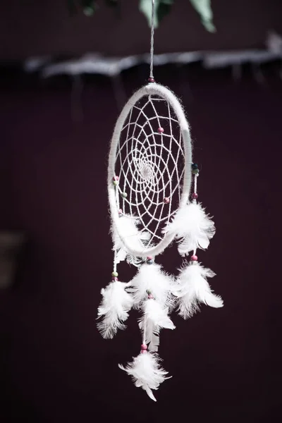 Venkovní snímek bílé dreamcatcher — Stock fotografie