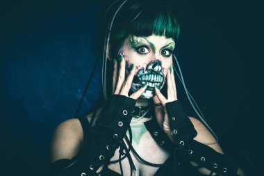 korkunç cyber iskelet kadın studio vurdu