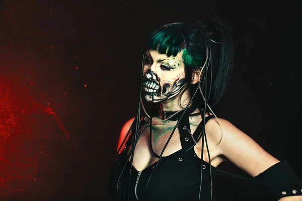 Assustador cyber esqueleto mulher estúdio — Fotografia de Stock
