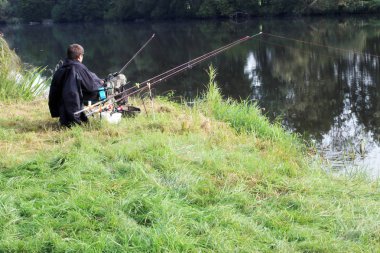 Çadırda genç adam