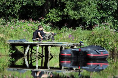 Çadırda genç adam