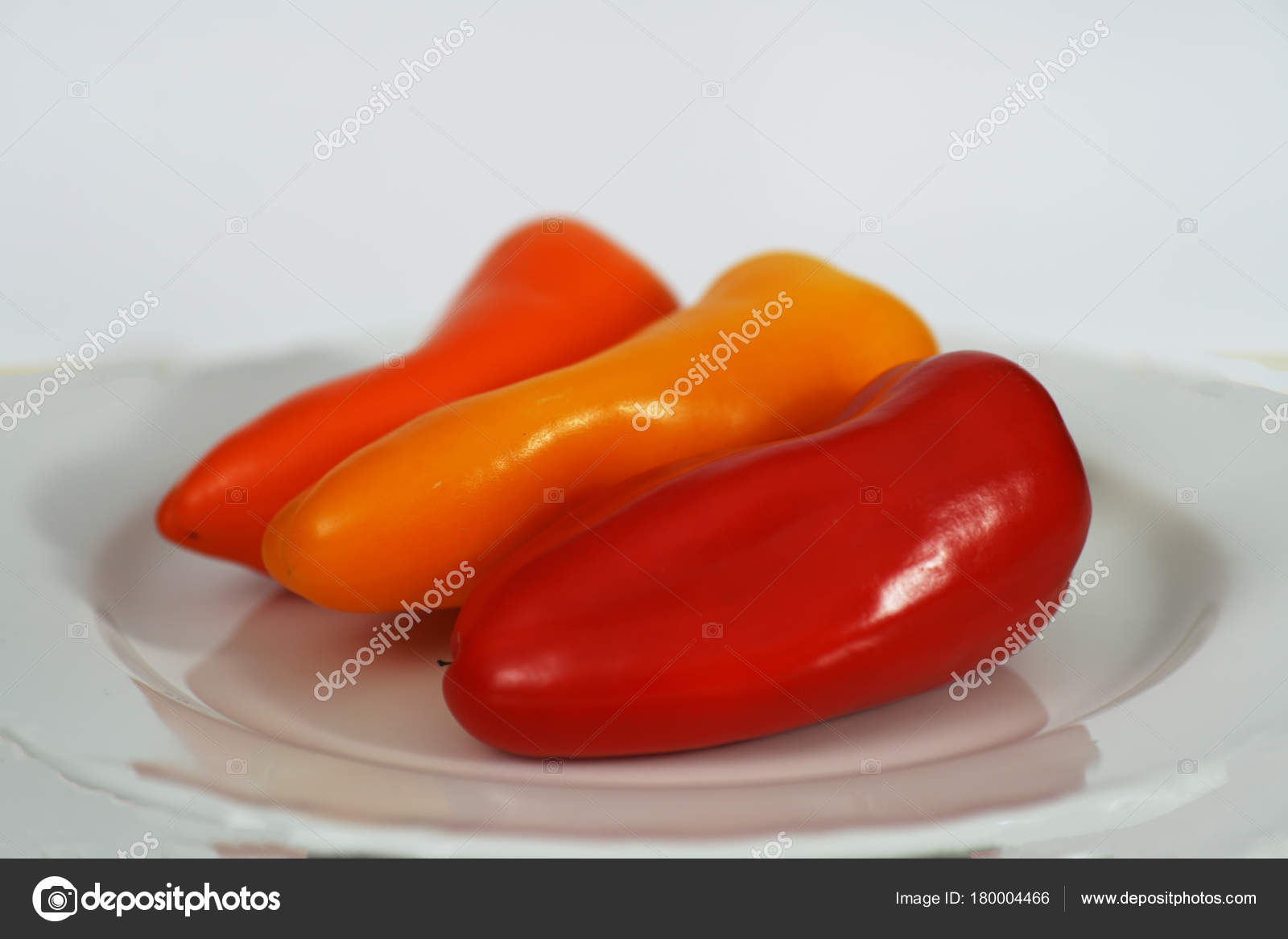Colores pimientos pequenos de