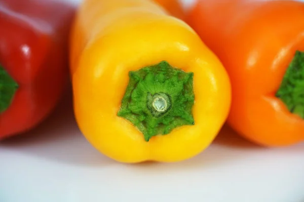 Kleine Paprika Verschiedenen Farben Und Formen — Stockfoto