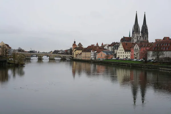 Çok Eski Bir Kasabada Regensburg Çeşitli Eski Kiliseler Vardır — Stok fotoğraf