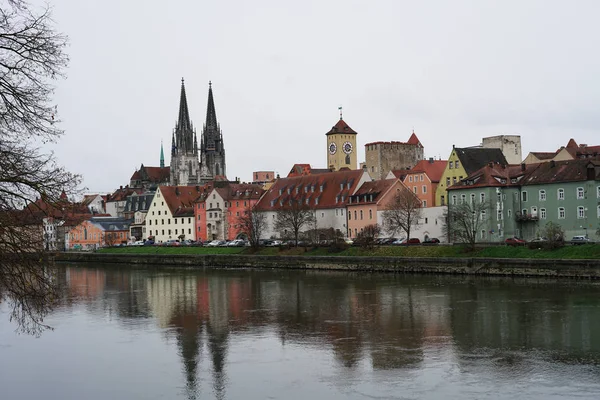 Çok Eski Bir Kasabada Regensburg Çeşitli Eski Kiliseler Vardır — Stok fotoğraf