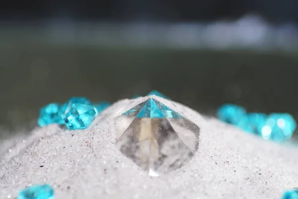 砂浜で撮影した芸術的なダイヤモンド — ストック写真