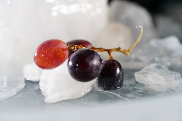 Trauben Sind Früchte Der Weinrebe Einzelne Früchte Werden Traubenbeeren Genannt — Stockfoto