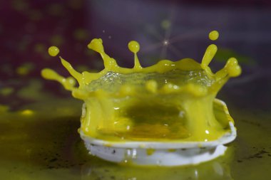  Yüksek hızlı Su damlacıkları yaratıcı heykeller