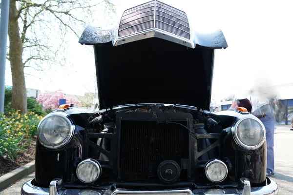 Vecchie Auto Molto Ben Conservate Lucidate Una Lucentezza Elevata — Foto Stock