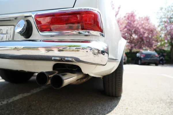 Alte Autos Sehr Gut Erhalten Und Auf Hochglanz Poliert — Stockfoto