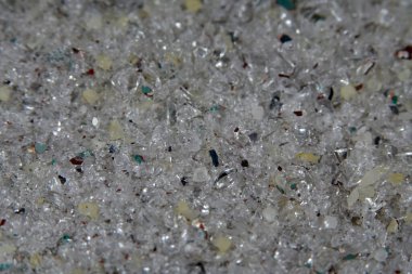 Stüdyoda el feneriyle çekilen grafiksel elementler