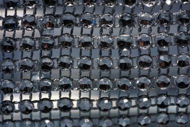 Su damlaları, higspeed flaş ve damlatıcılarla stüdyoda fotoğraflandı.