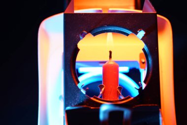 Fotoğraf makinesi, stüdyodaki en iyi cam kesiminden yapılmıştır.                        