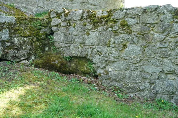 Kunstvoll Gebaute Mauern Mit Naturstein — Stockfoto