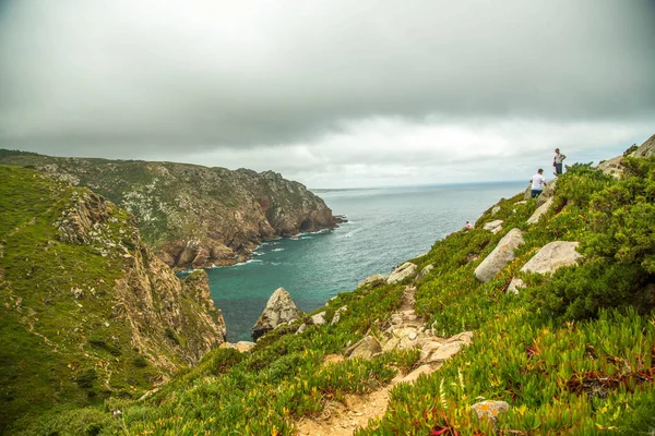 Cesta do oceánu za dobrého počasí — Stock fotografie