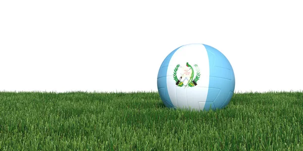 Guatemala Guatemala vlag voetbal liggen in het gras — Stockfoto