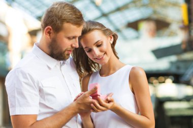 Nişan kız, sürpriz, duygu, St. Valentine's yapan erkek