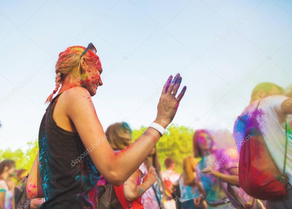 girl celebrate holi festival