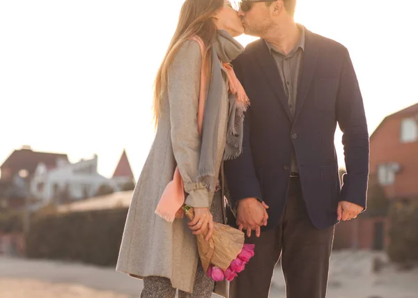 Couple in love are facing each other on the day of the holy vale — Stock Photo, Image