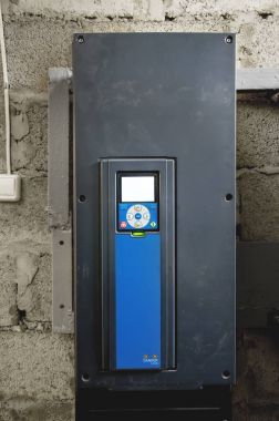 Değişken hız sürücü inverter dönüştürücü, voltaj sabitleyici için birim
