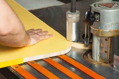 Adam için kenar bantlama makinesi İnşaat