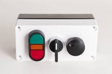 Yeni kontrol paneli düğmeleri ve gri arka plan üzerinde bir anahtar olan mobil cihaz araçlar için