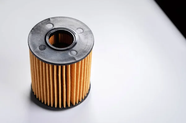 The filter element of a new oil filter. New spare parts for an internal combustion engine. Filter insert — Stock Photo, Image