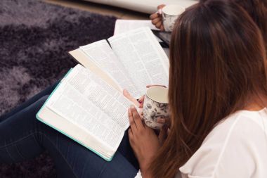 Bayan adanmışlık İncil çalışması