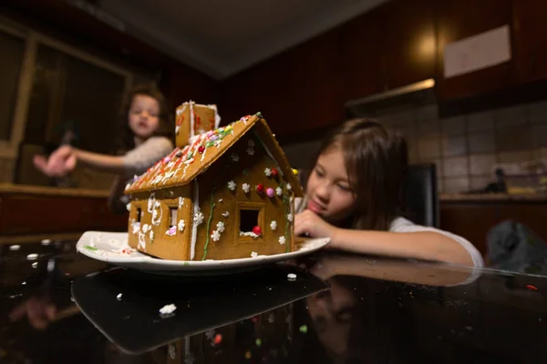 Niños First Gingerbread House Actividad — Foto de Stock