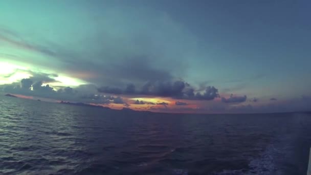Sonnenuntergang auf See — Stockvideo