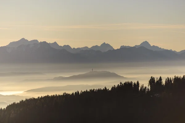 Sonnenuntergang in den Bergen — Stockfoto