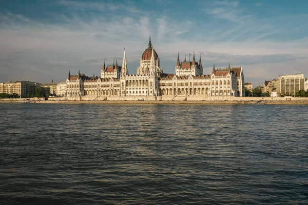 Parlementsgebouw in Boedapest — Stockfoto