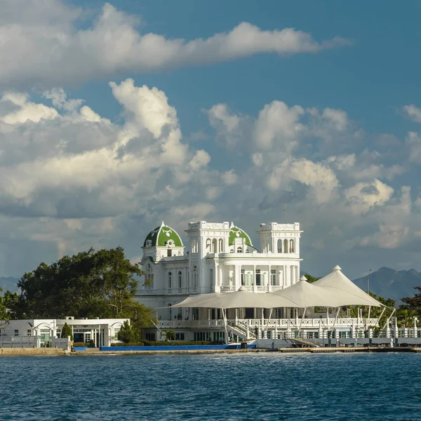 Waterside, Cienfuegos, Cuba — Foto de Stock