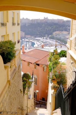 Monaco yüksek gelen