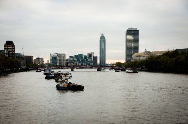 Londra'da Thames sayısı