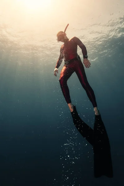 Underwater Shot Ascending Free Diver Free Immersion Discipline — Stock Photo, Image