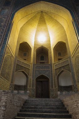 Özbekistan 'ın Buhara kentindeki doğu tapınağına giriş