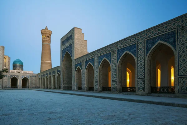 ウズベキスタンのブハラ市にある古代建築物群 — ストック写真