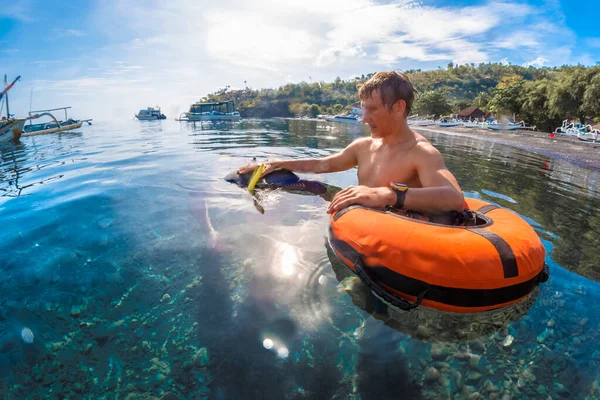 Gratis Dykare Utbildning Lågvatten Havet Nära Kusten Amed Indonesien — Stockfoto