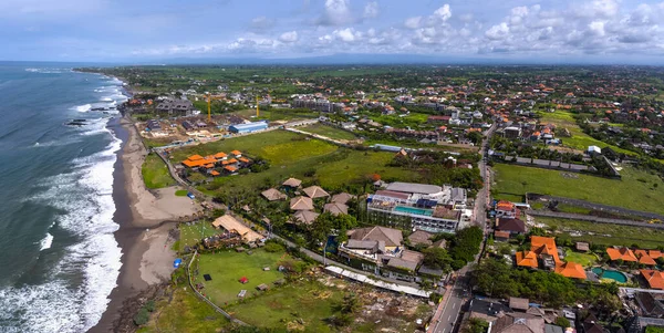 Canggu Köyü Yakınlarındaki Batı Bali Kıyılarının Hava Manzarası Echo Plajı — Stok fotoğraf