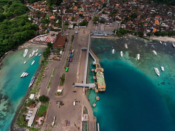 Zdjęcie Lotnicze Miasta Padang Bai Portem Morskim Bali Indonezja — Zdjęcie stockowe