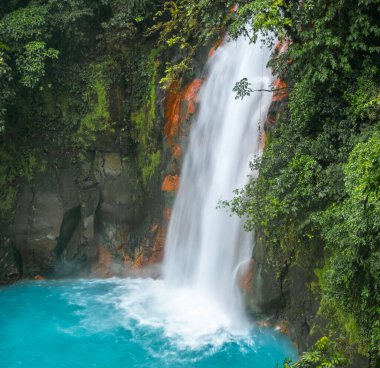Rio Celeste nehrinde şelale, Kosta Rika